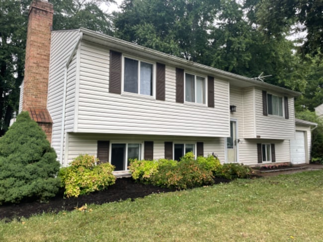 Building Photo - 2618 Litchfield Dr