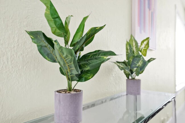 Building Photo - 6452 Custer St