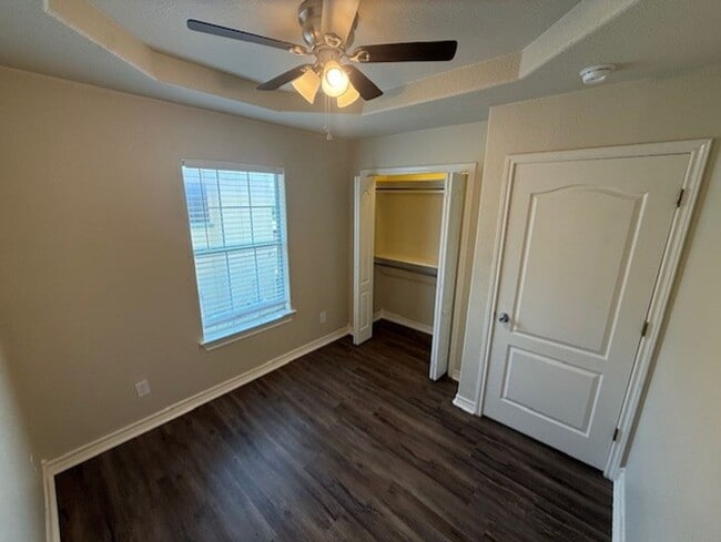 Building Photo - Ranchway Condominiums