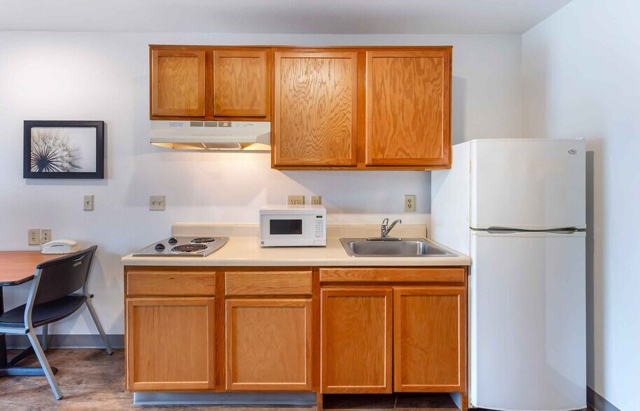 Building Photo - Furnished Studio-Fayetteville