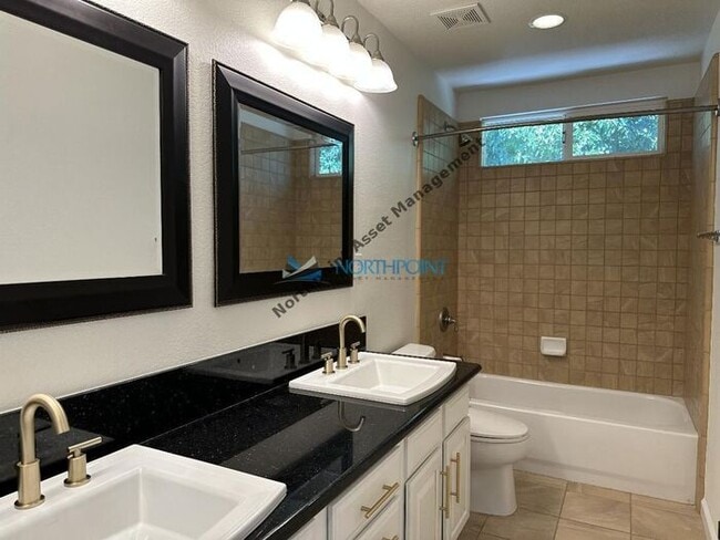 Building Photo - 4BR/3BA w/ Solar + Downstairs Bed/Bath in Whitney Oaks