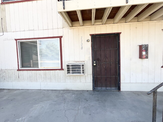 Primary Photo - Merced: $975 1 bed 1 bath downstairs unit