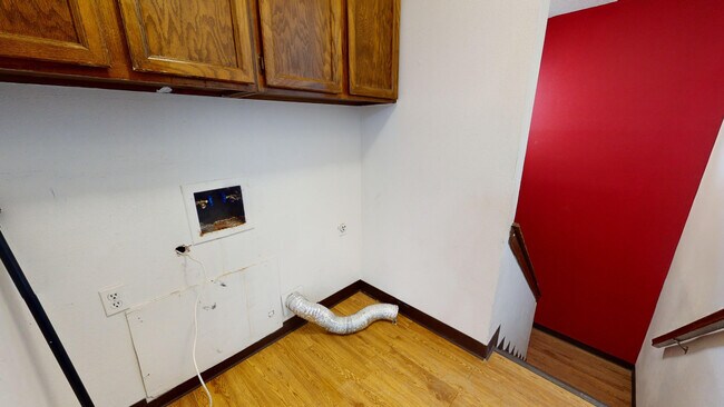 Building Photo - 4842 Excalibur Dr