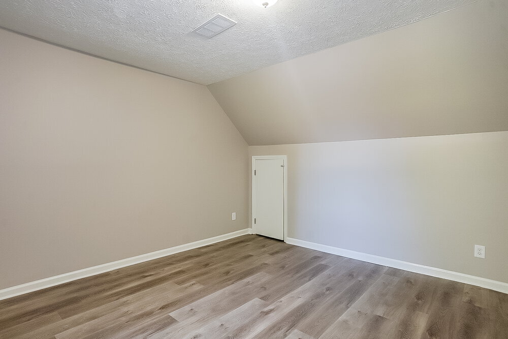 Building Photo - 529 Valleyview Dr