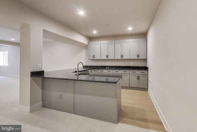 Building Photo - 6921 Renita Ln