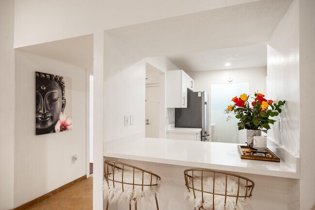 Building Photo - 927 N E St