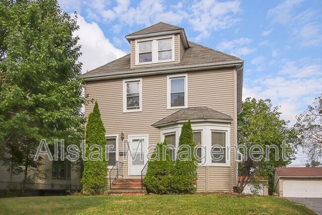 Building Photo - 3195 Whitethorn Rd