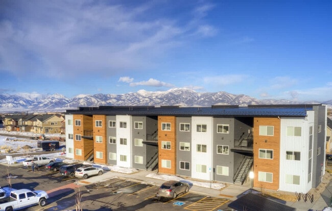 Building Photo - 5242 Fallon St