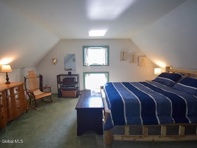 Building Photo - 35 Huddle Ln