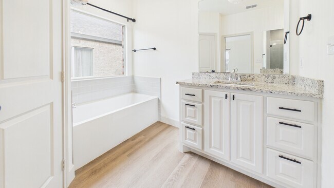 Building Photo - 5605 117th St