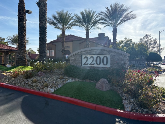 Building Photo - 2200 S Fort Apache Rd