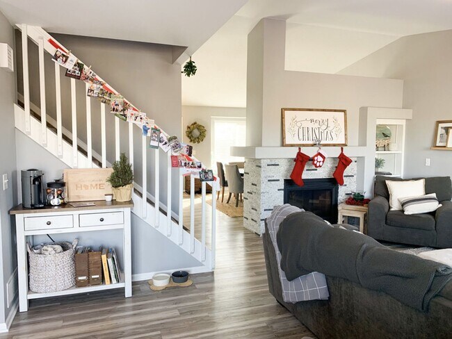 Building Photo - Evolve Real Estate: Complete Remodel with ...