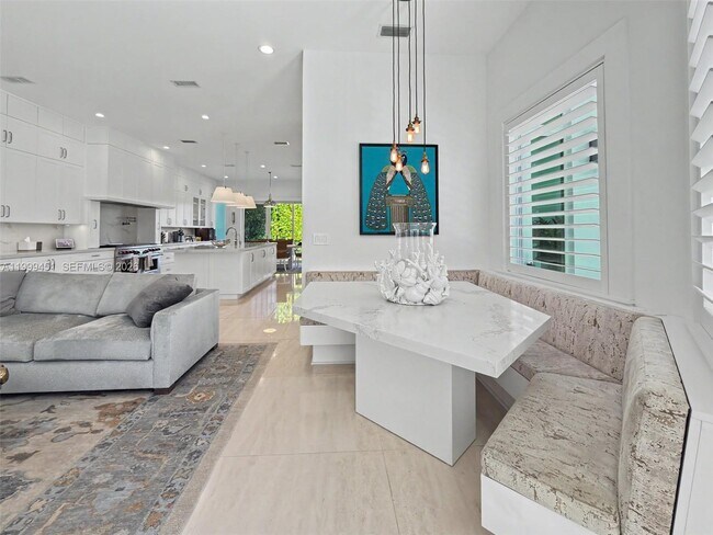 Building Photo - 13689 Deering Bay Dr