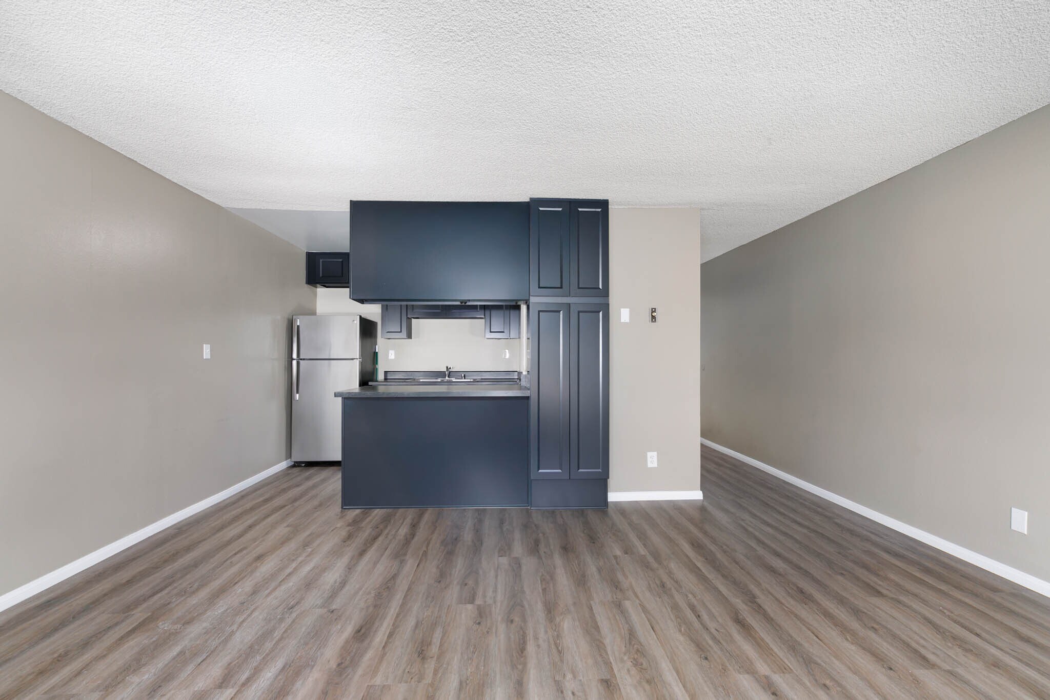 Building Photo - 5585 E Pacific Coast Hwy