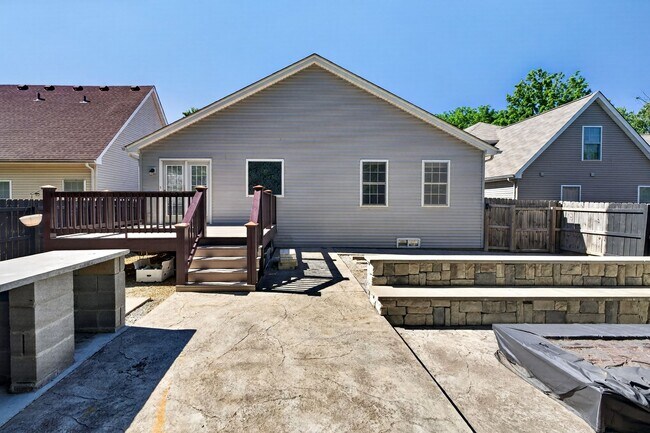 Building Photo - 11304 Cox Ave