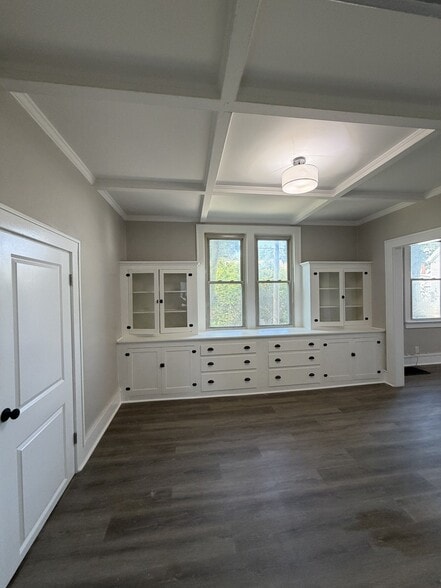 Building Photo - 412 S Park St