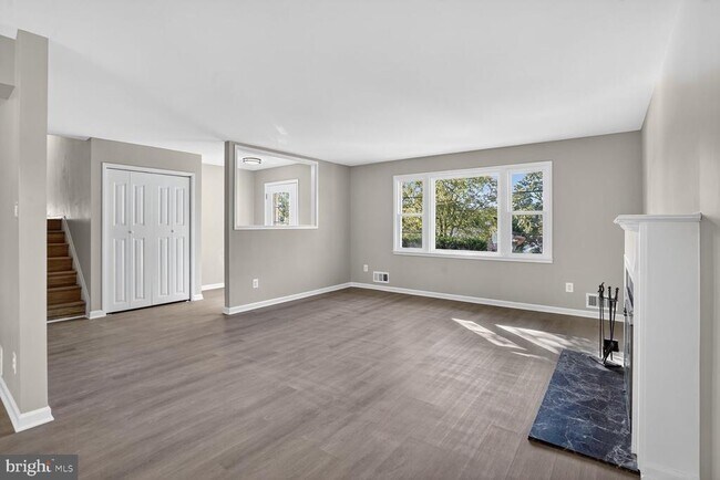 Building Photo - 5307 Kepler Ln