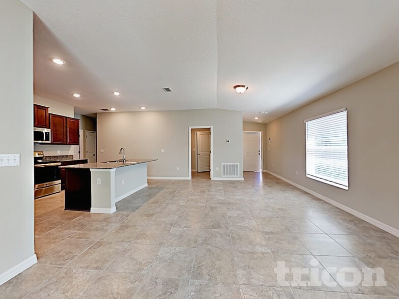 Building Photo - 1724 Broad Winged Hawk Dr