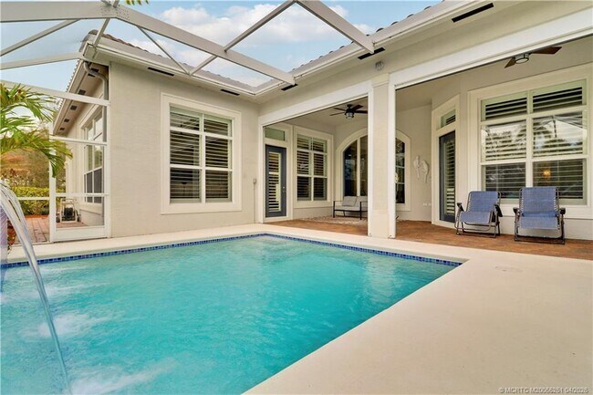 Building Photo - 5628 SW Gray Fox Dr