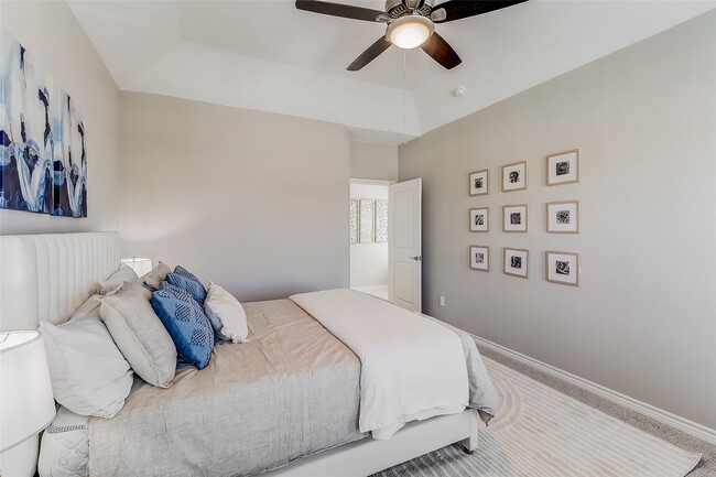 Building Photo - 416 Sonata St