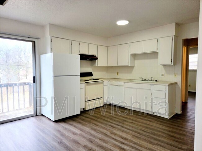 Building Photo - 1508 W Esthner Ave