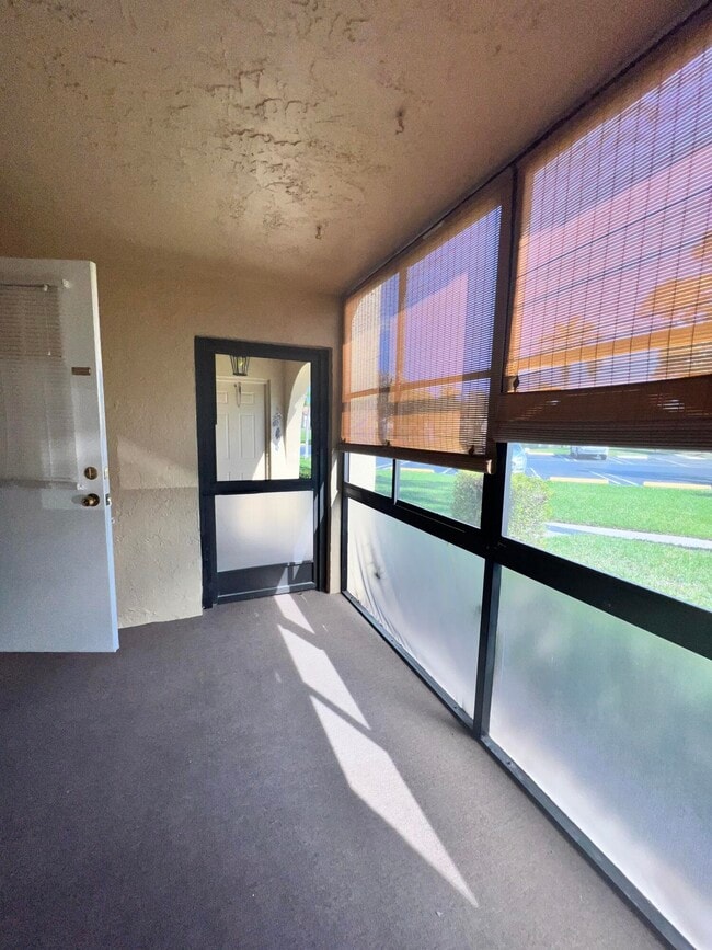 Building Photo - 231 Pine HOV Cir