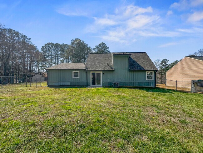 Building Photo - 7065 Merrywood Dr