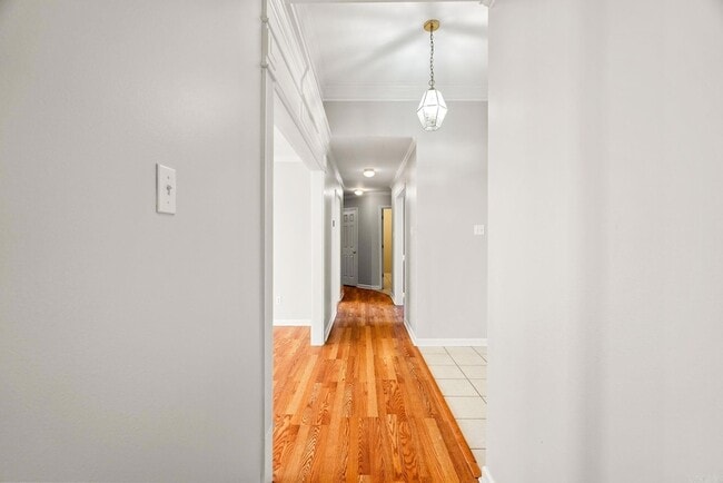 Building Photo - 12711 Misty Creek Dr