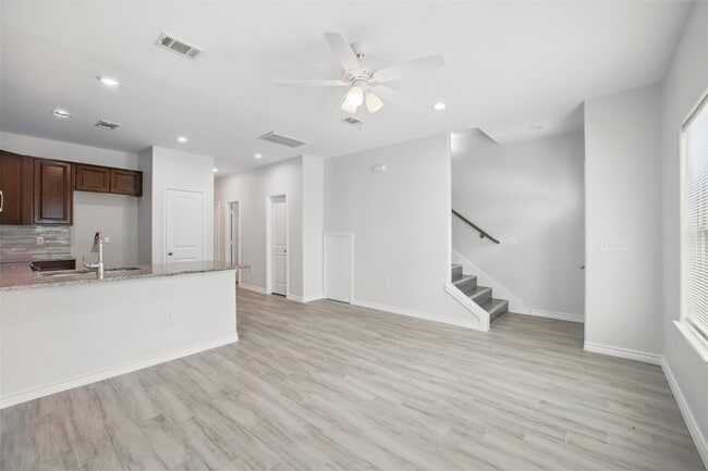 Building Photo - 16884 Kempwood