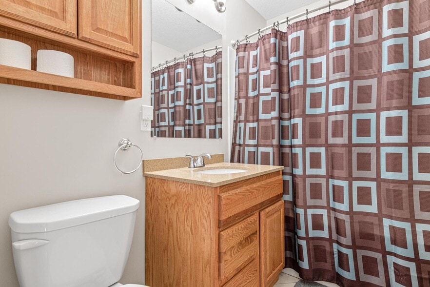 Upstairs Bathroom - 4319 W 36th St