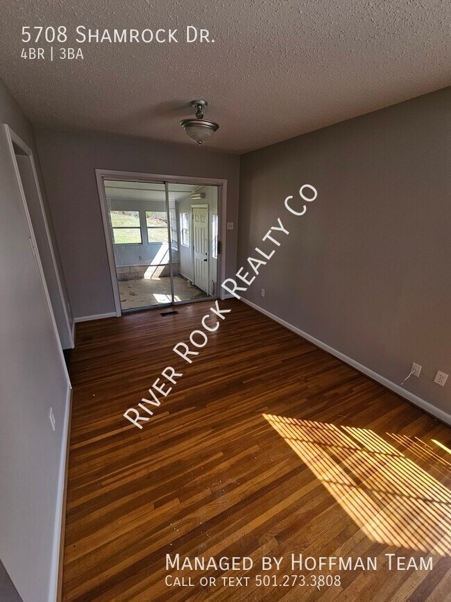 Building Photo - 5708 Shamrock Dr