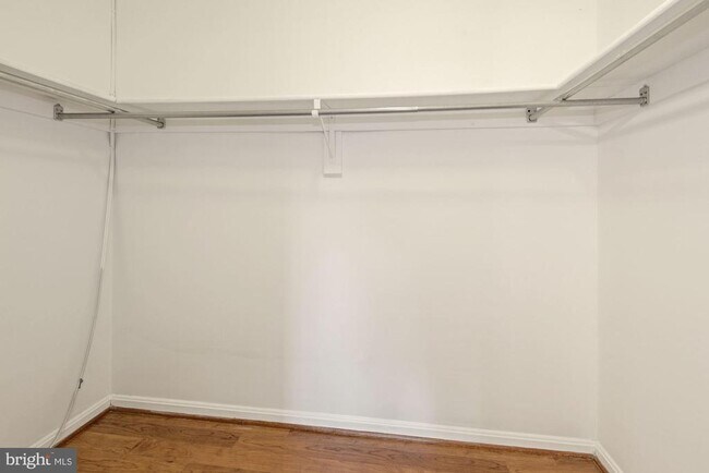 Building Photo - 3800 Powell Ln