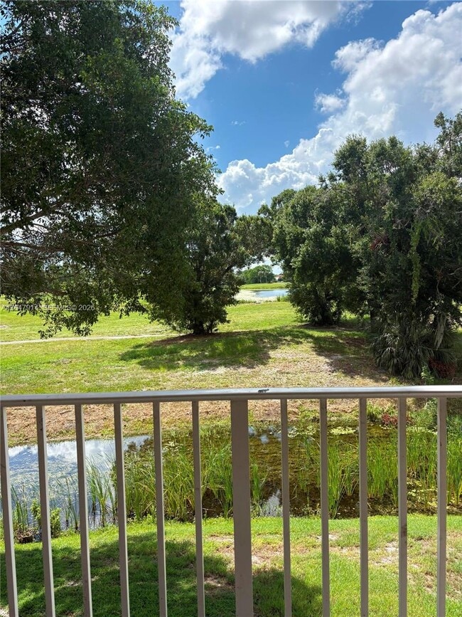 Building Photo - 2080 Greenview Shores Blvd