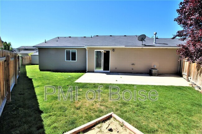 Building Photo - 306 Pietra Way