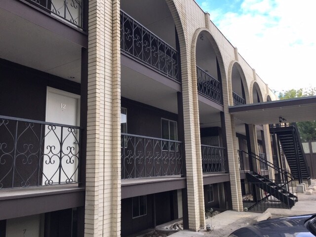 Building Photo - 1200E Apartments