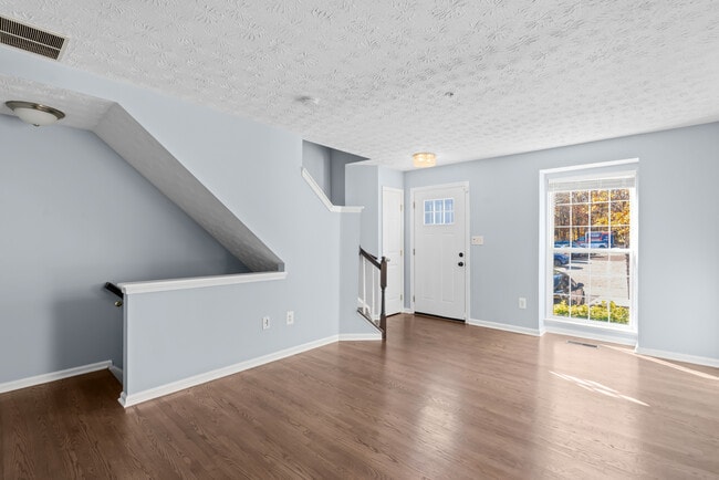 Building Photo - 8211 Water Lily Way