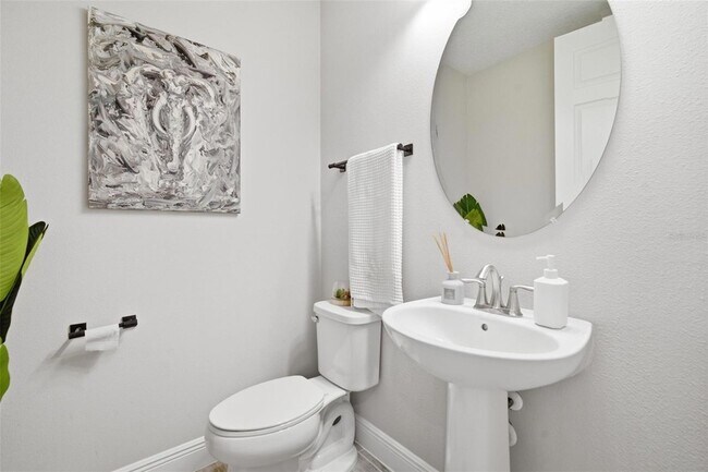 Building Photo - 6396 Roadstead Ct