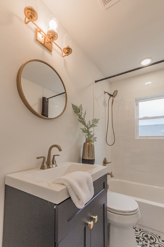 Building Photo - 3311 Tarlton Ave