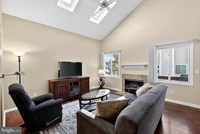 Building Photo - 406 Margit Ct