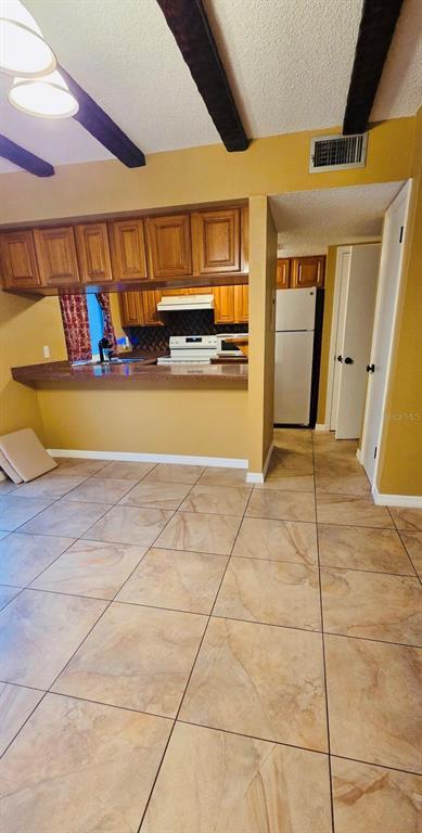 Building Photo - 2915 Pine Cone Cir