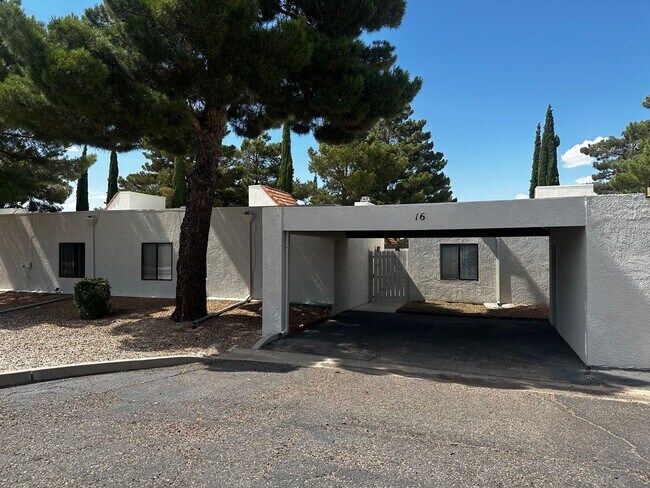 Building Photo - Furnished 3 Bedroom Condo across from Golf...