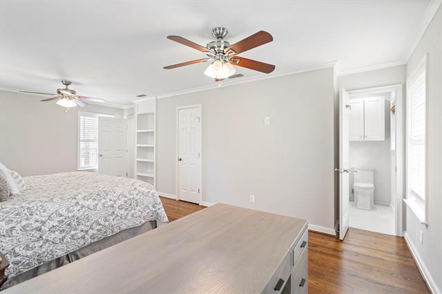 Building Photo - 9203 Livenshire Dr