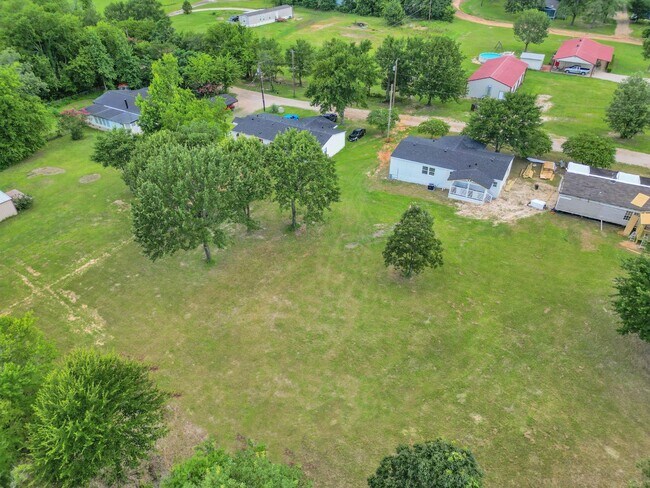 Building Photo - 451 N Hill Rd