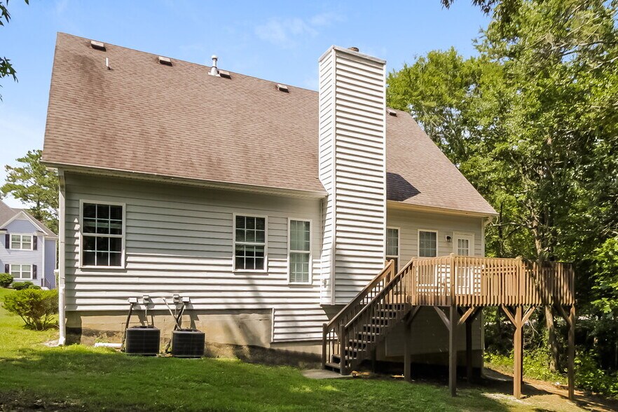 Building Photo - 105 Oscar Ct