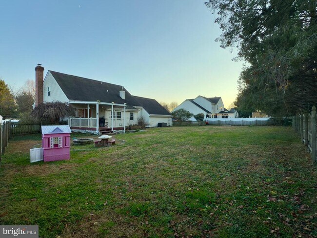 Building Photo - 211 Eagle View Ln