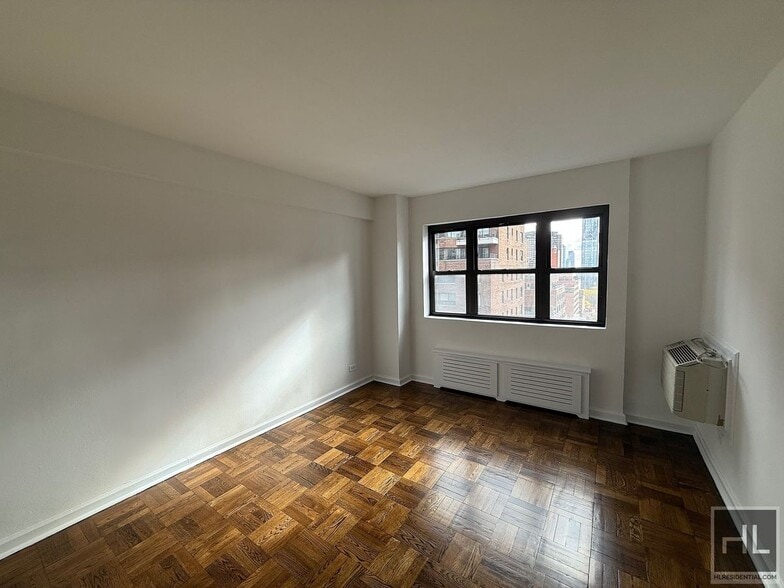 Building Photo - EAST 35 STREET