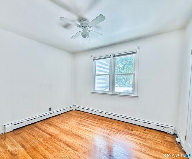 Building Photo - 112 Ochsner Pl