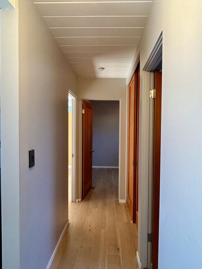 Building Photo - Updated Willow Glen Eichler