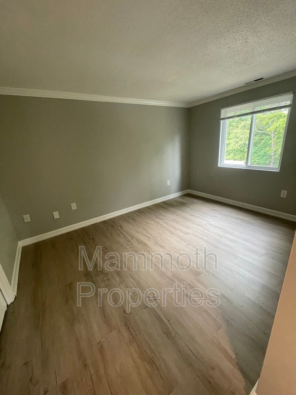 Building Photo - 667 Corning Rd