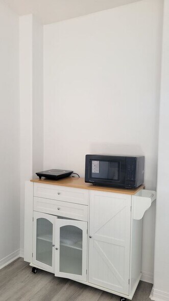 Building Photo - 21672 Front St